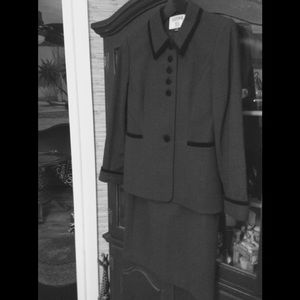 Timeless and classic women’s wool suit