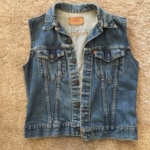Vintage Levi's vest!