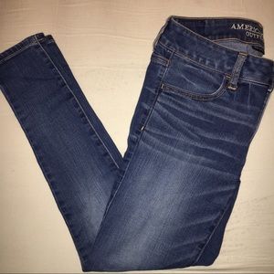 AEO Medium Wash Super Stretch Jeggings