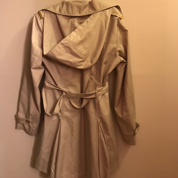 ✨Michael Kors Trench-coat ✨Hot Item! 🔥 - Picture 4 of 4
