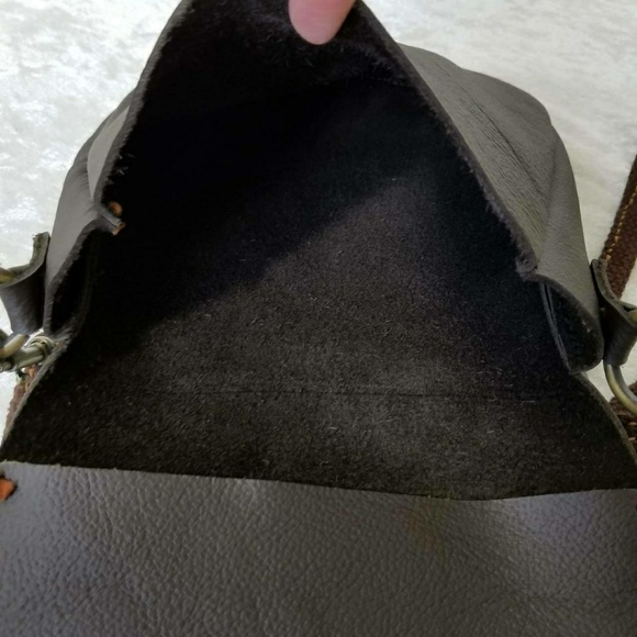 Hand made leather crossbody purse - Picture 4 of 7