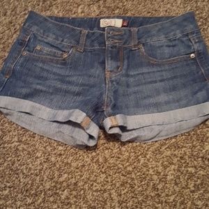 So shorts size 7