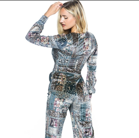 NOT AVAILABLE Romper - Picture 2 of 4