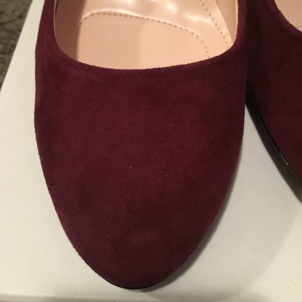 Calvin Klein "Olive" burgundy suede - Picture 4 of 7