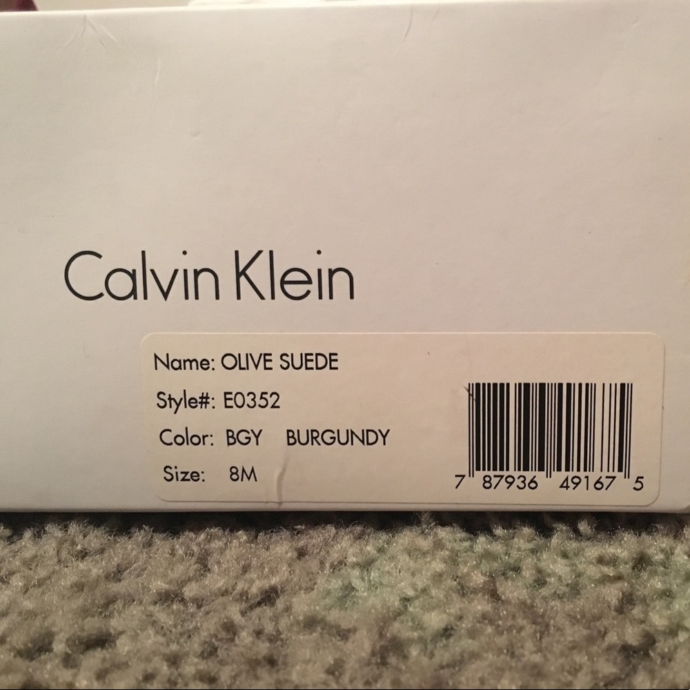 Calvin Klein "Olive" burgundy suede - Picture 7 of 7