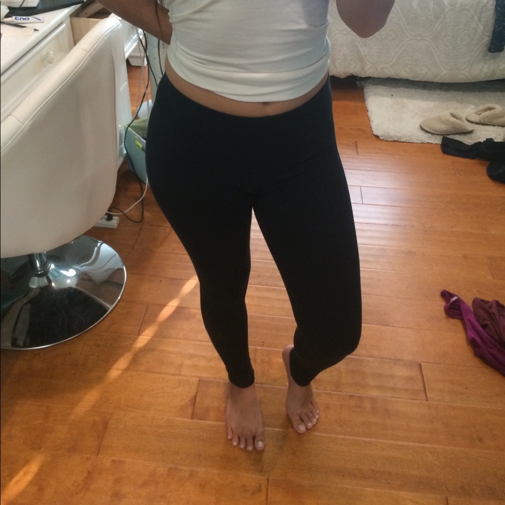 Plain black full length leggings
