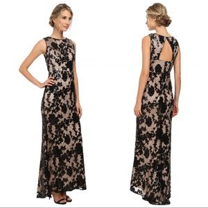 NWT Vince Camuto Lace Gown