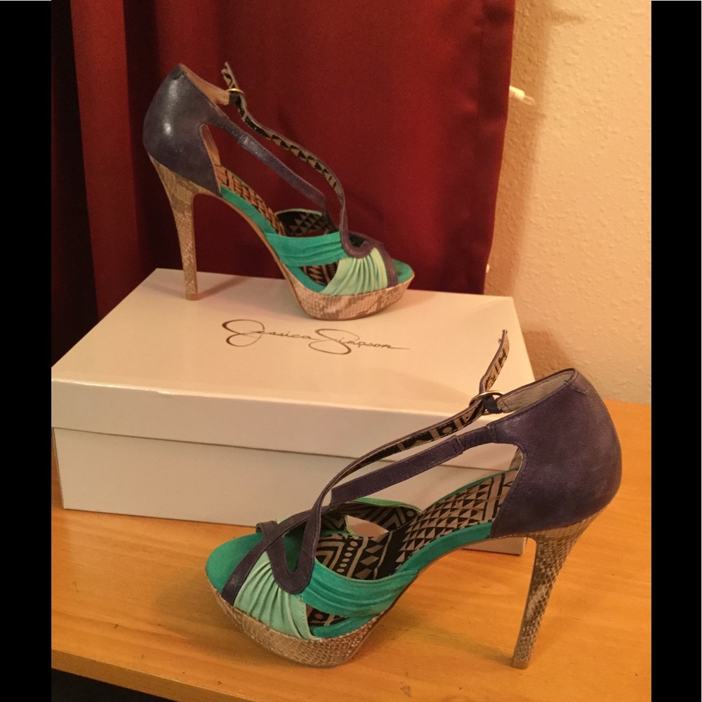 Never been used heels
