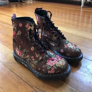 Flower boots