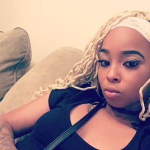 Meet your Posher, Andrea