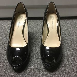 Anne Klein patent leather peep toe platform pumps