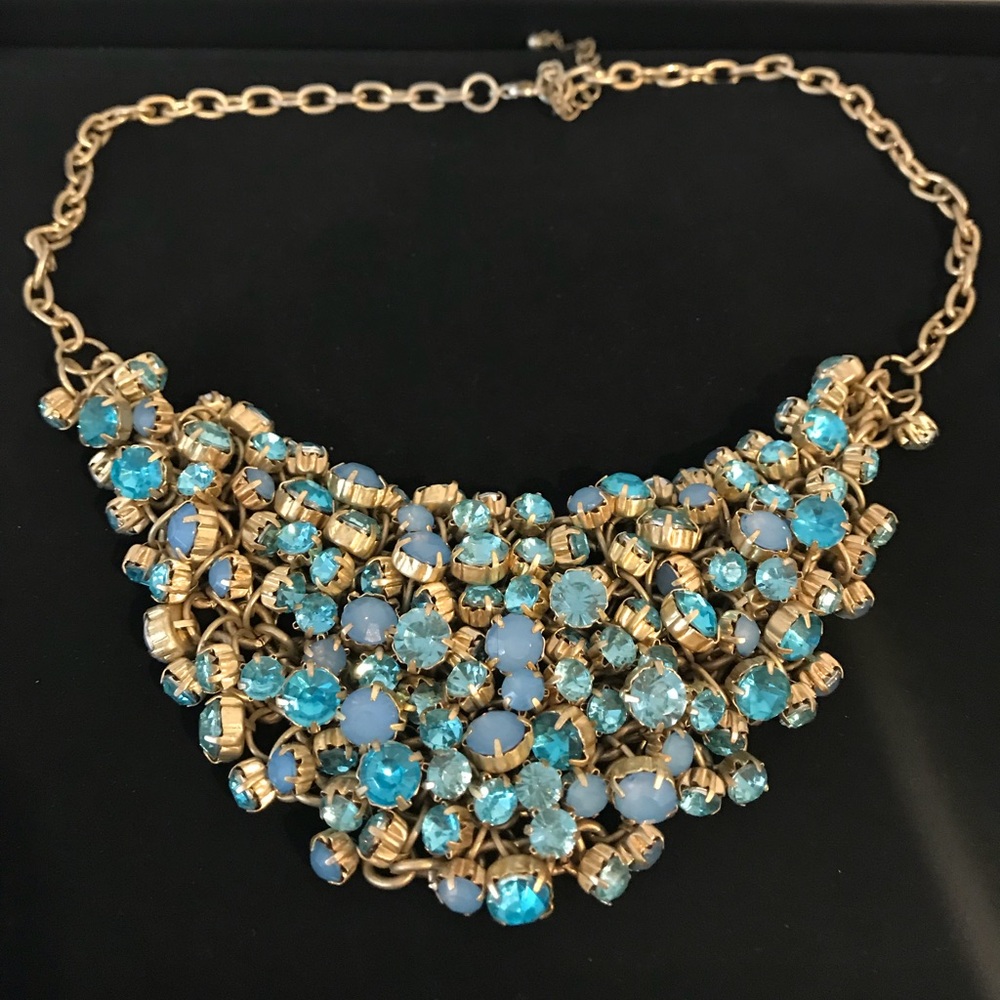 💙 blue crystal statement necklace 💙