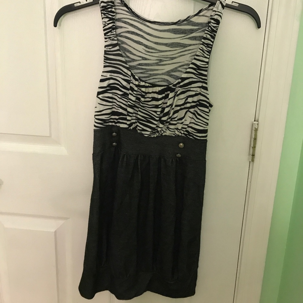 Dress - Picture 2 of 2
