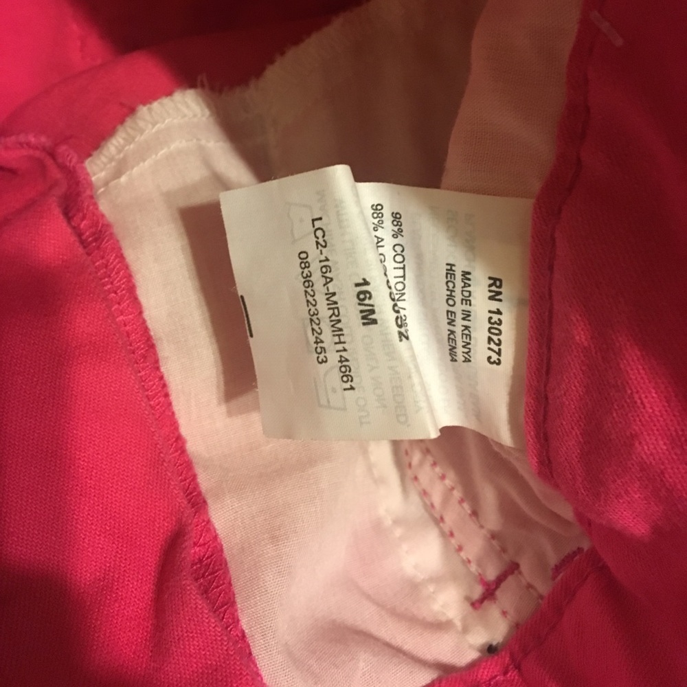 Mid rise hot pink shorts - Picture 3 of 4