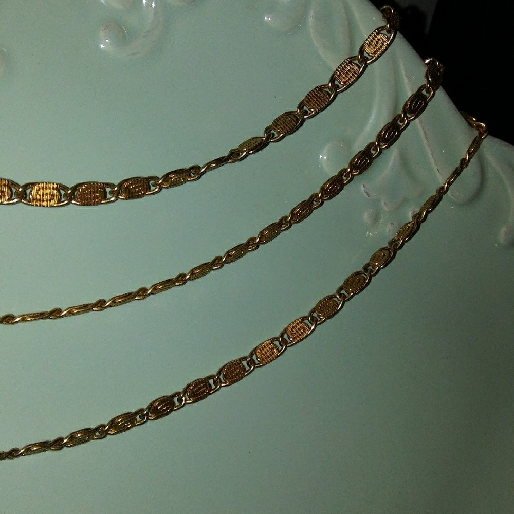 Figuro Gold playful Chain!