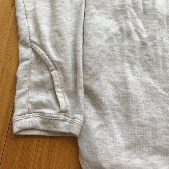 Athleta cream long sleeve - Picture 4 of 4