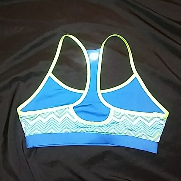 Sports Top - Picture 2 of 4