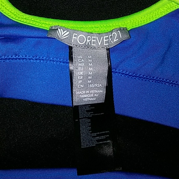 Sports Top - Picture 3 of 4