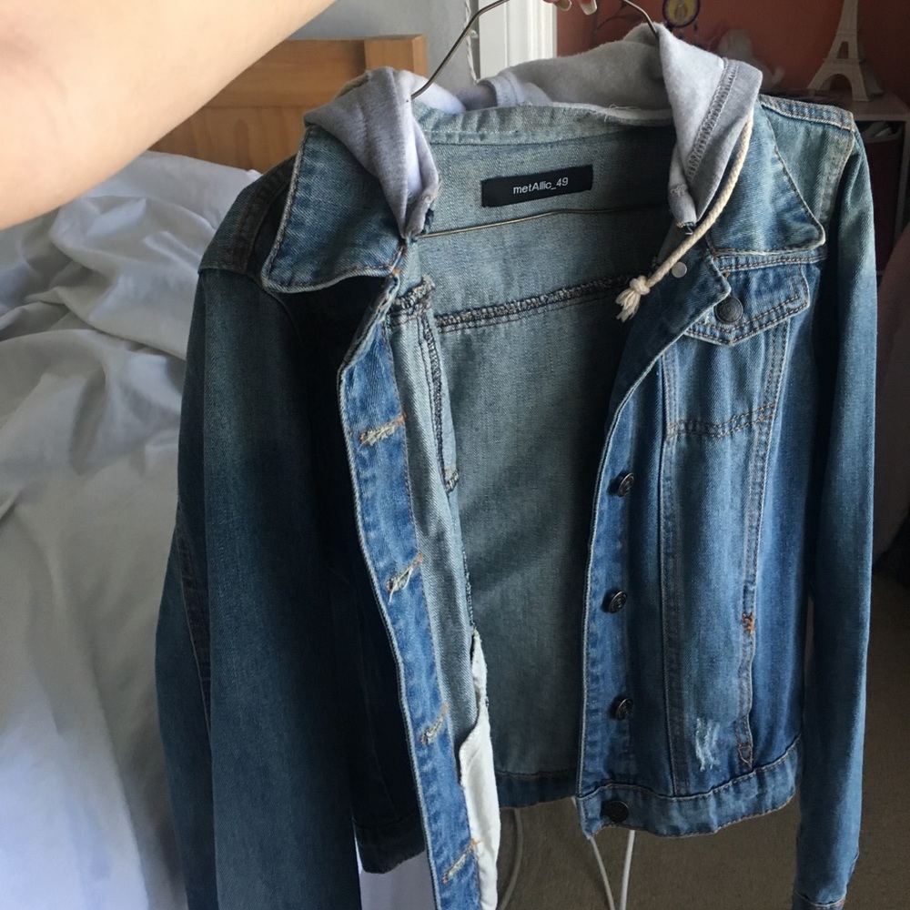 Jean jacket w/grey hoodie