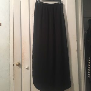 Long black satin skirt forever 21