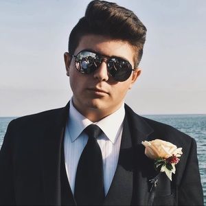 Meet your Posher, Cole