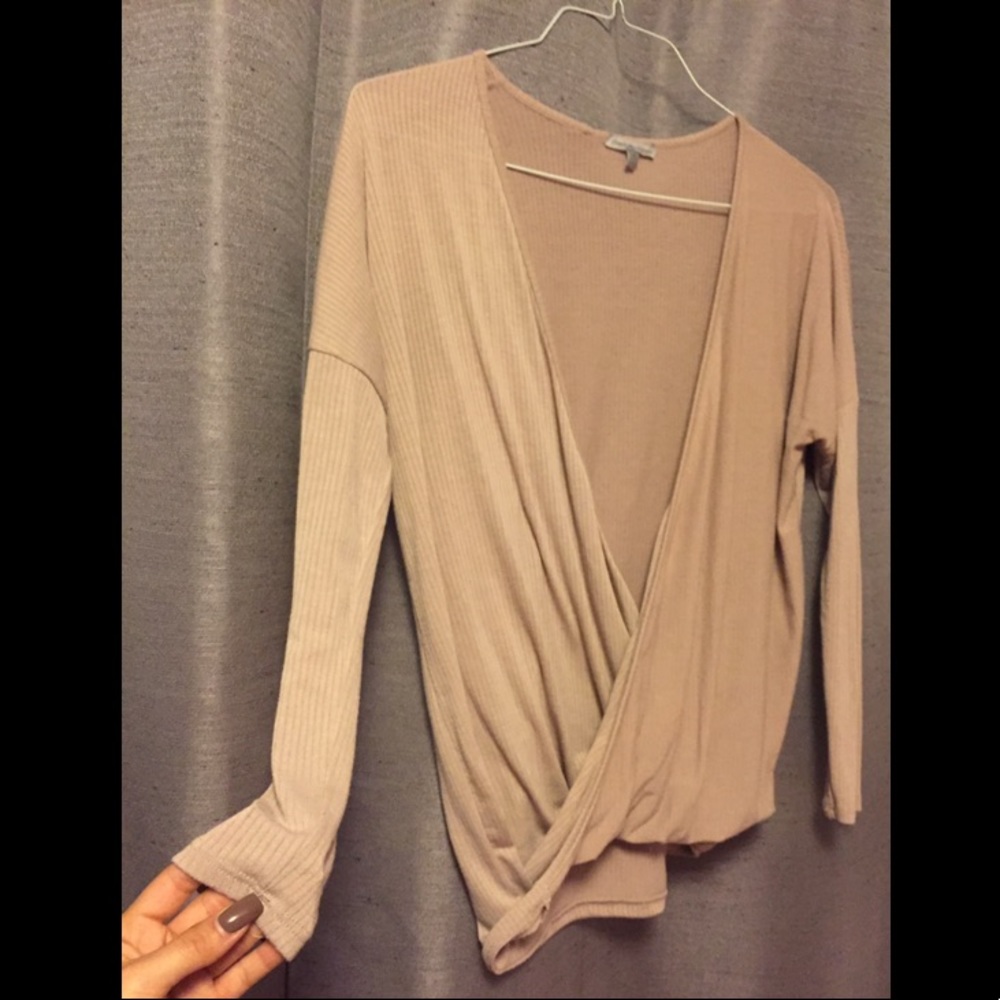 Long sleeve top open in front