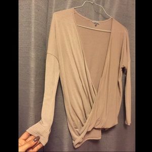 Long sleeve top open in front