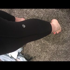 Super Cute Lululemon Leggings Black Sz. 6