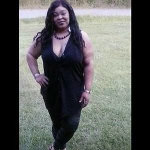 Meet your Posher, Monique