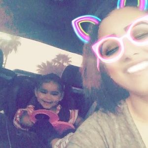 Meet your Posher, Thania