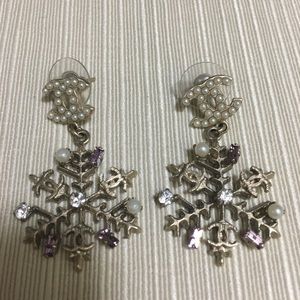 Chanel snowflakes dangling earrings