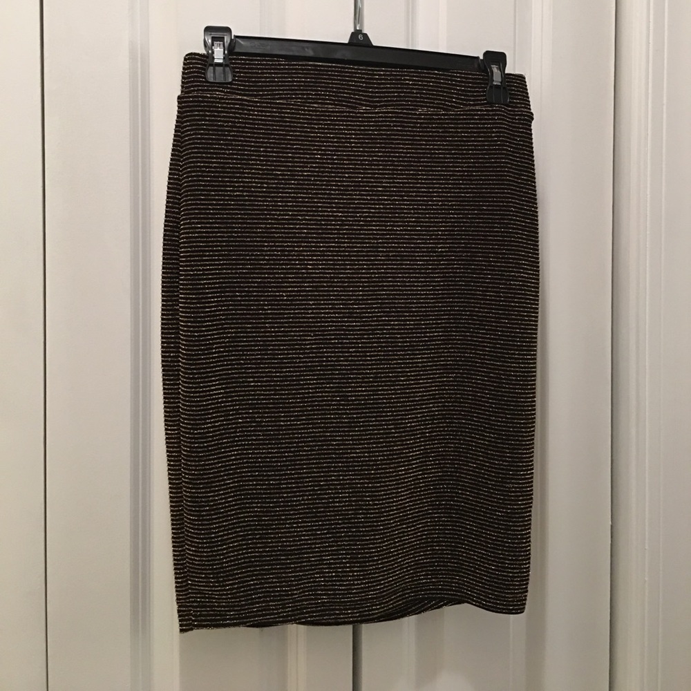 Forever21 shiny skirt size S