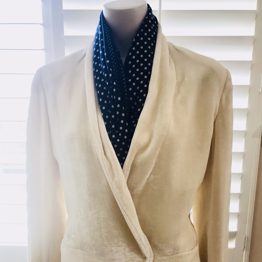 GIORGIO ARMANI WOMANS  VELOUR  BLACK LABEL JACKET