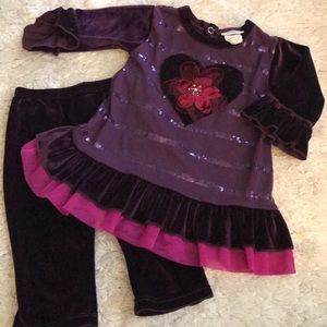 Haute baby 2 Piece velvet outfit size 6-9 Months