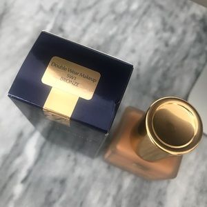 Estée Lauder Double Wear Stay in Place Makeup 5W1