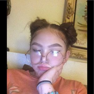 Meet your Posher, Riley