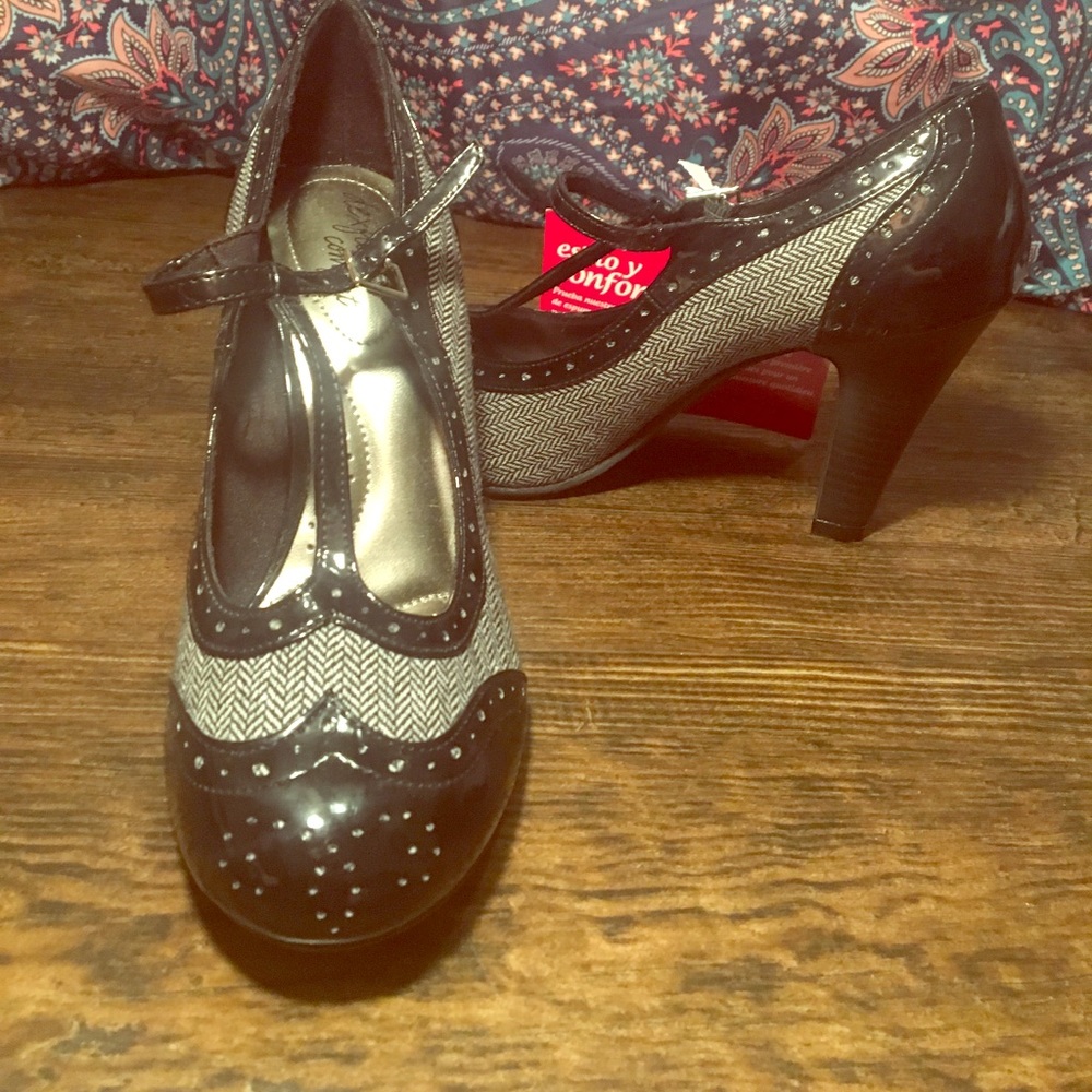 Black and Gray Pumps