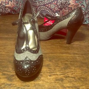 Black and Gray Pumps