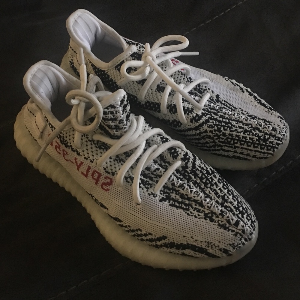 Adidas yeezy boost 350 v2 zebra women's size 6.5