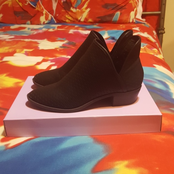 Booties - Picture 3 of 6