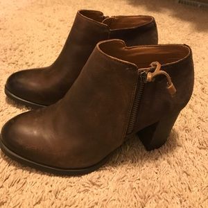Like new condition brown booties