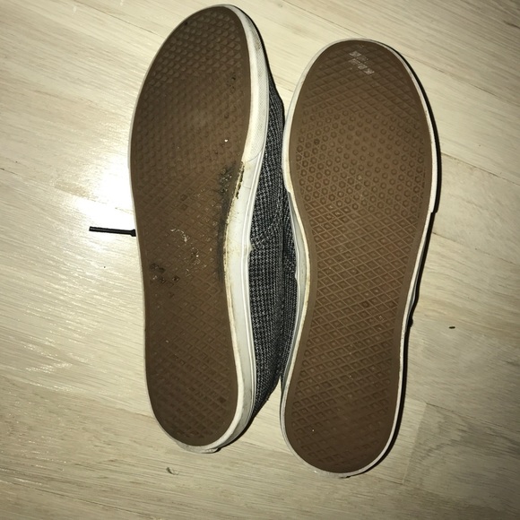 Vans - Picture 2 of 2