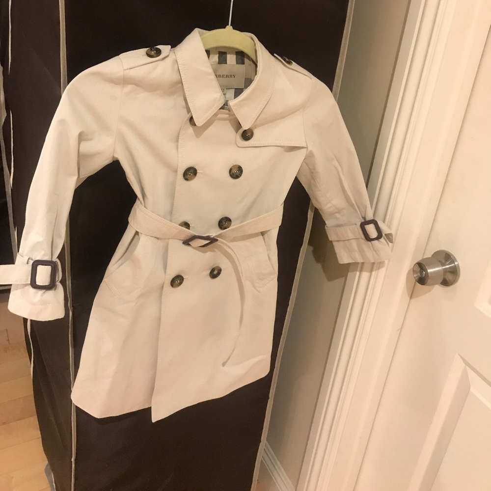 Burberry kids coat!