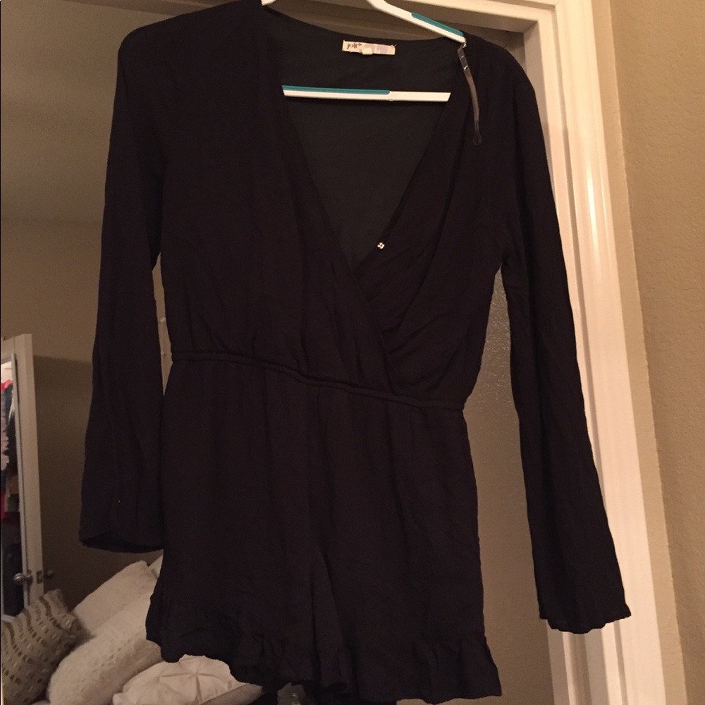 BLACK LONG SLEEVE ROMPER