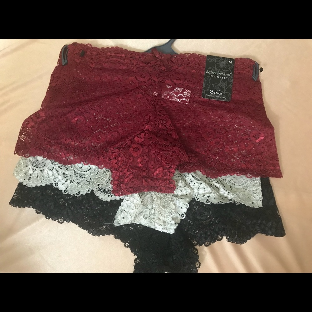 Lace boy shorts