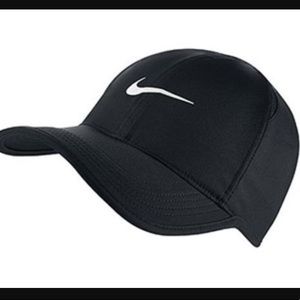 Nike featherlight cap/hat