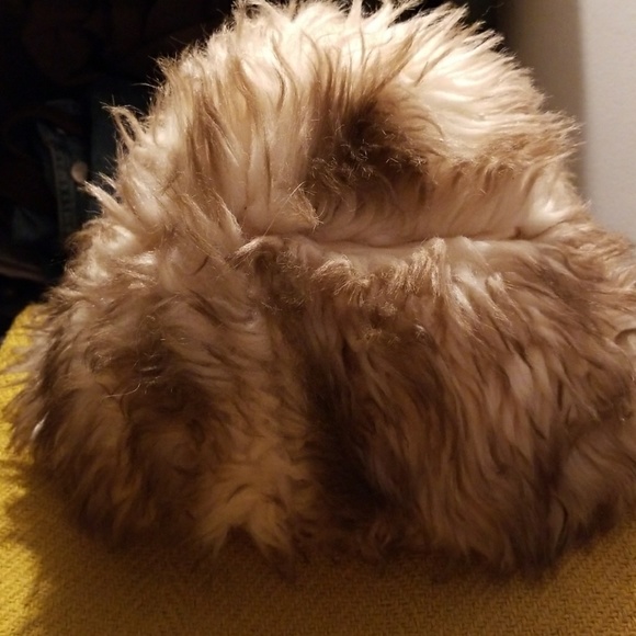 WONDERFUL VINTAGE FAUX LAMB HAT~CUTE&COZY