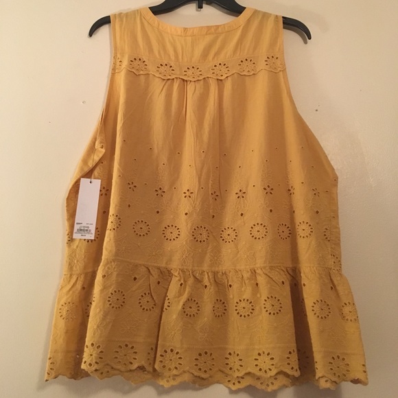 NEW! 🌼 COTTON LACE EYELET TANK TOP Size S - Picture 2 of 3