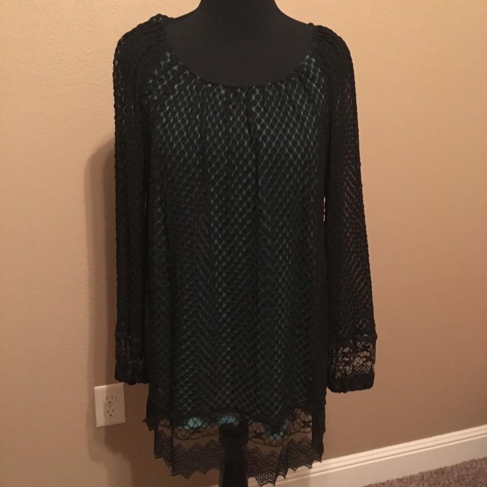 UMGEE black/mint green tunic