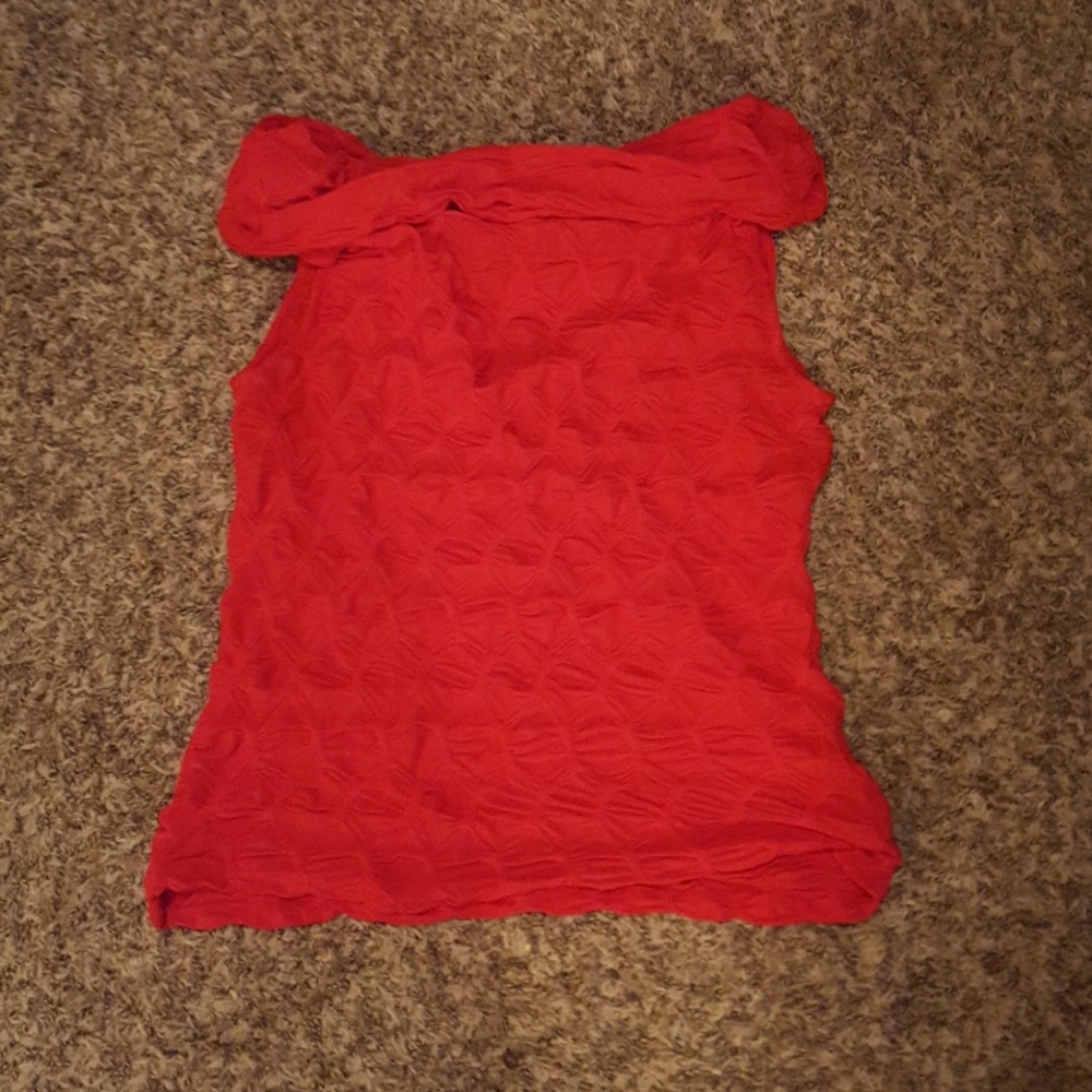 Unique top - Picture 2 of 3